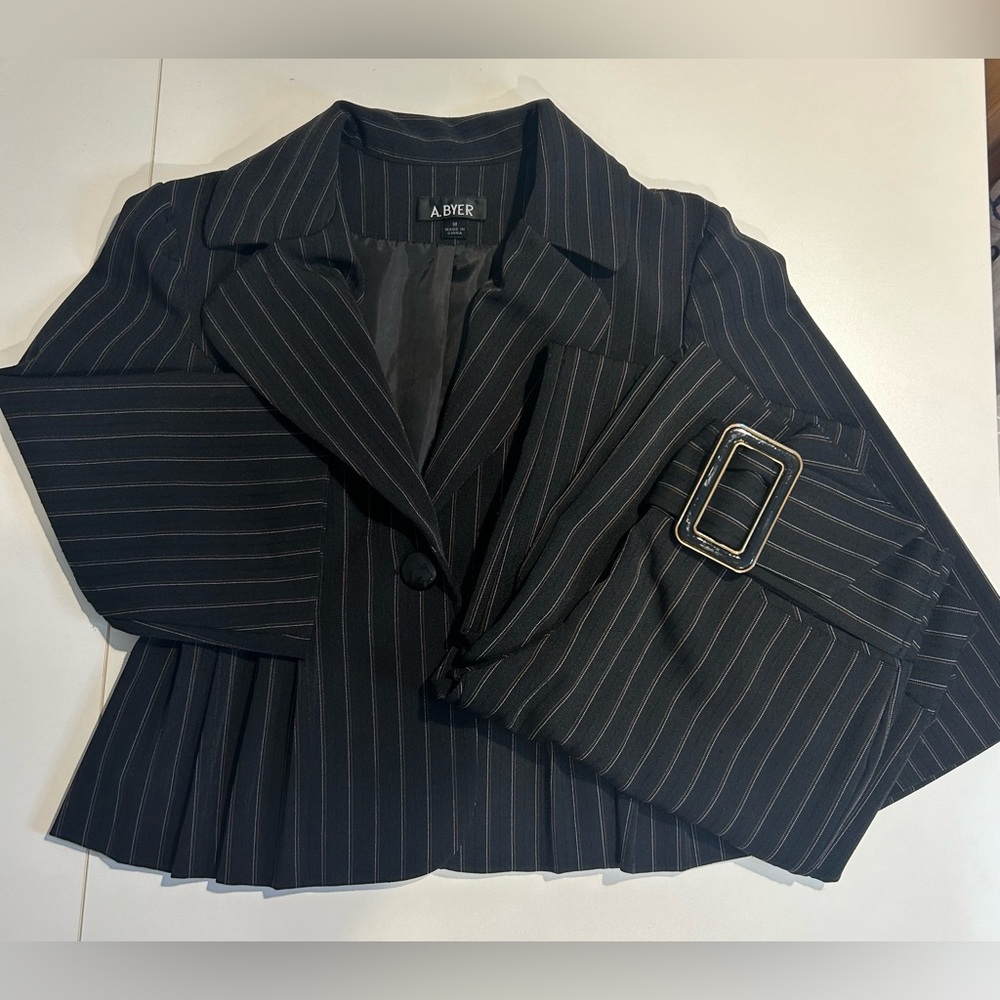 A.Byer Black and Tan Pinstriped Two Piece Pantsuit Size Medium